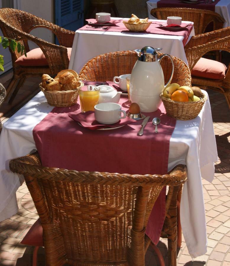 Auberge Des Glycines ปอร์เกรอล ภายนอก รูปภาพ