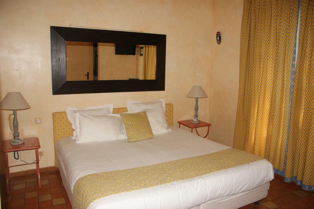 Auberge Des Glycines ปอร์เกรอล ภายนอก รูปภาพ